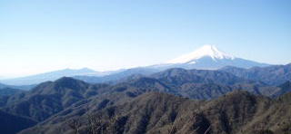 西丹沢の大室山より見た富士山